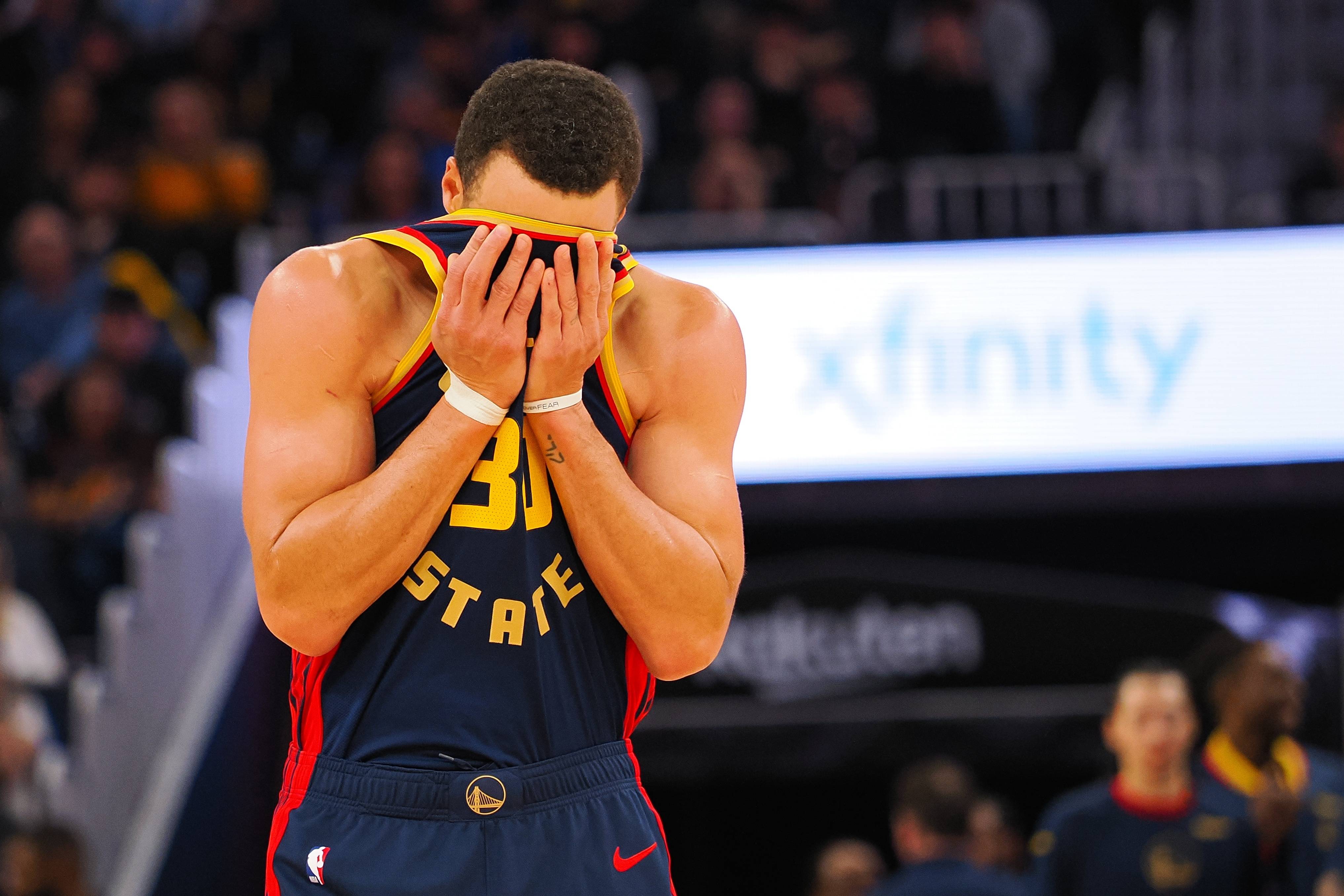 九游体育入口关于今夜费耶诺德备战NBA总决赛，手感冰凉细节曝光，质疑声仍在，控场能力受关注的信息